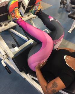 thequeencherokeedass:  Another day on leg press machine #teamdass