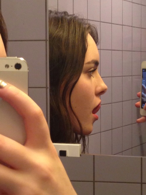 mermaidshantih:  matisse69:  dirty mirrors and strong noses  you’re perfect fml