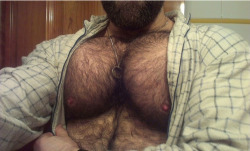 Woah, it’s a good night for hairy chests.