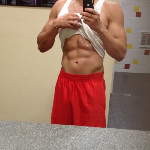 situationir:  If only I had someone to workout with ..or at least have date lol #DoNothingFriday
