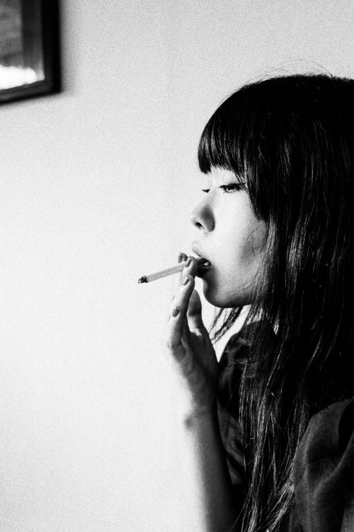 sowhatifiliveinasmalltowninjapan:  the girl who always smokesHibiki