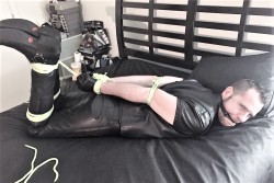 tiedupwithrope:HOT Leather guy nicely tied up and gagged.