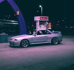 untouchvbles:  R32