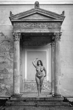 thehistoryofheaviness:Classical beauty