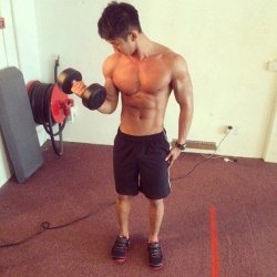 evianguy:  Hawt Asian Stud!