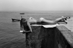 tamburina:  Josef Koudelka, Naples, Italy, 1979 