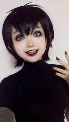 atomictiki:  cosplayandanimes:    Mavis Dracula  - Hotel Transylvania