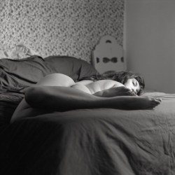 Sensual hot girls masturbating live on free adult webcams Click
