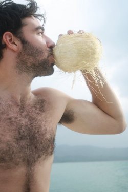 temporada-de-caza:  I-Love-Hairy-Men