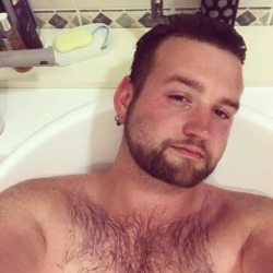 kieferfitzhugh:#bathtime #cub #beardedhairyscruffhunks #gaybeard