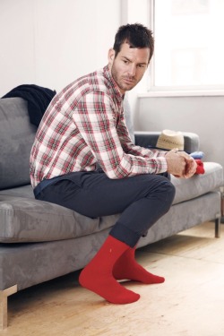 gentlemans-shoes:Saucy red socks.