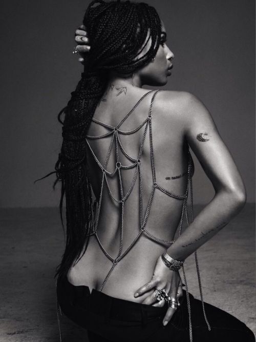 ZOE KRAVITZ (USA)Sheâ€™s a goddamn real goddess. A Pure Beauty! A Perfect woman! <3My links(follow me):Black GirlsÂ  / All Girls .