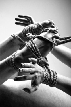 slave-to-the-rope:  http://slave-to-the-rope.tumblr.com/ 