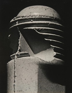 regardintemporel:  Man Ray - Insulator, before 1940