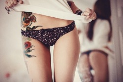 only-sexy-tattoos:  Reblog & Follow if you wanna get my Nude