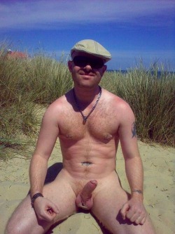 gaydreams:  He looks like fun 