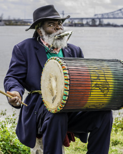 southern-skies:  Busker on the River WalkNew Orleans, LA