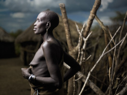 Ethiopian Bodi woman, by Joey L.