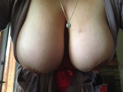 titpussyliplover:hugejugsinfo:  more http://hugeJUGS.info  Submit at http://titpussyliplover.tumblr.com/submit  love the hang and the stretch marks