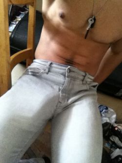 roman-guy:  Just chilling, first picture up on here, wana see