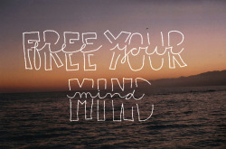 teenagepics:  If you’re a teen you must follow this blog. 