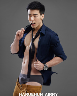 haruehun:  Wud models sometimes just for fun. He actually owns