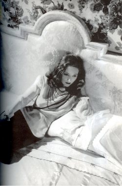  Tallulah Bankhead in her boudoir, 1940s 