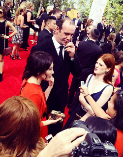 roselesliesource:  Sibel Kekilli, Rory McCann and Rose Leslie