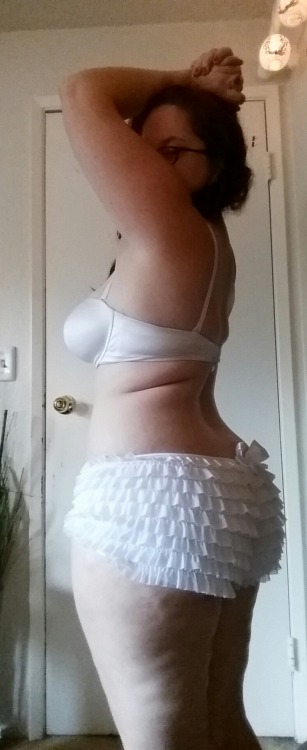nicegirlwrongplace:  babygirl  