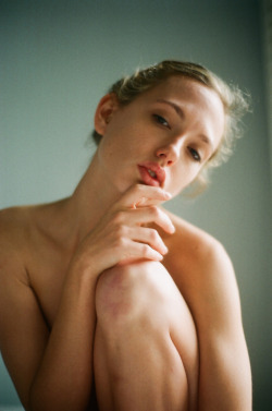 angelomisterioso:  Scarlett Lillia Davis by Garrett Williams