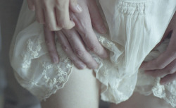 finita-la-commedia:  @Laura Makabresku  