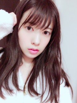 omiansary27:  http://blog.nogizaka46.com/