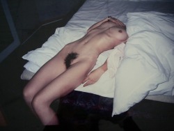 asolitarycomfort:  Nobuyoshi Araki 