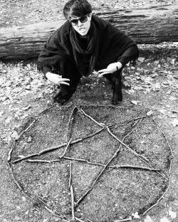 mazokhist:  Just summoning Satan #cute  #pentagram #halloween