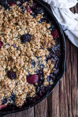 sweetoothgirl:  Triple Berry Kahlua Crisp with Double the Crumble