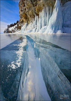 i-long-to-travel-the-world:  Baikal Lake, Russia  Gorgeous