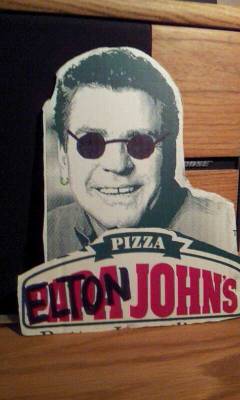 elvismizu:  My friends pizza box