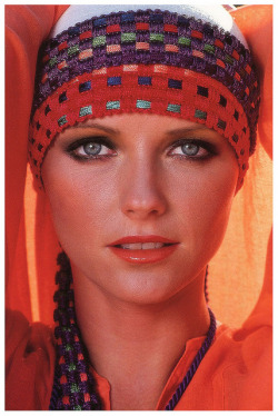 the-70s-fashion-archive:  Year: 1975 Model(s): Cheryl Tiegs