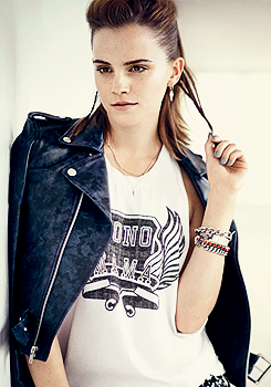 high-speed-ninja:  fiftyshadesen: Emma Watson @ Teen Vogue  
