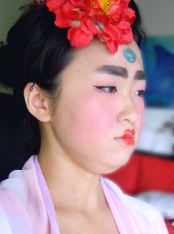 fashinpirate:   25 year old Chen Yen-hui recreates makeup looks