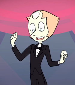 cant-get-enough-pearl:  More Pearl in tuxedos aka I AM SO FREAKIN