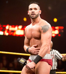 fishbulbsuplex:  Tye Dillenger