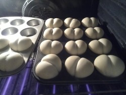 randomdraggon:  baphometkiss:  look at our ass biscuits  nice