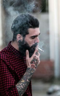 beardsplustattoos:  Holdin’ on Model: Edwar Tiger  Photo: