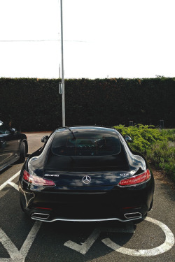 luxeware:  AMG GTS 
