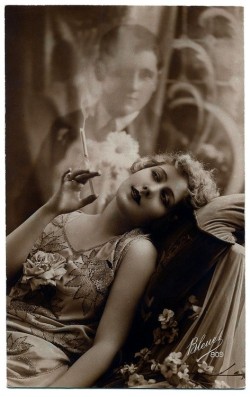 osmosis-art:  Flapper dreaming of her beau 