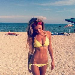 fitgirlsaddiction:  Fit girls daily