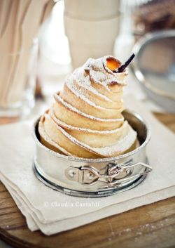 fleaingfrance:  FleaingFrance…..decadent dessert via