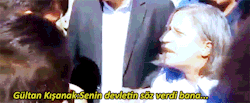 ahirzamandapollyanna:  E ben bu adamın alnından öperim. 