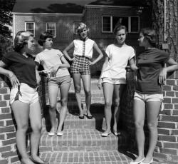 charles-hardin-holley:  Short shorts by Robert Kelley, 1956 
